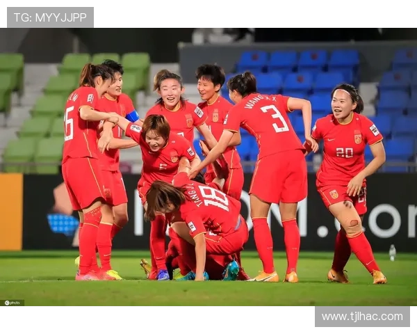 中国女足再度落后暴露防守松散盯人不紧被对手八十六分钟抢射破门